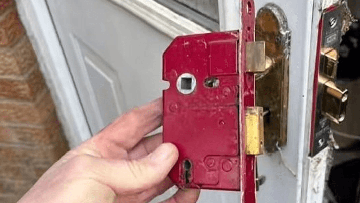 AONES aLocksmiths Service Melbourne locksmith work in Melbourne