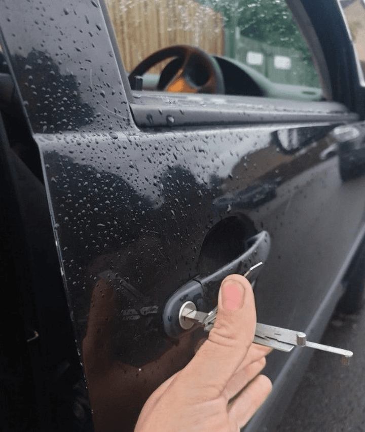 AONES eLocksmiths Service Sydney locksmith work in Sydney