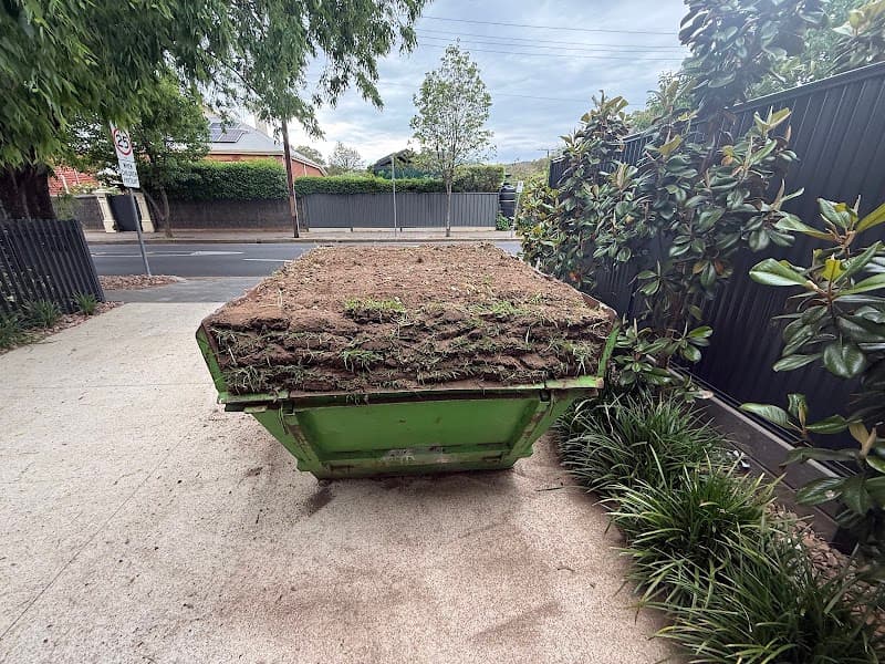 AOT Skip Bins rubbish removal work in Seaview Downs