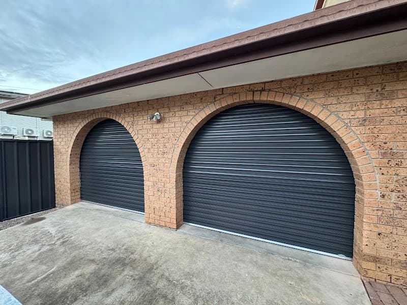 Apex Garage Door Services garage doors work in Collingwood Park