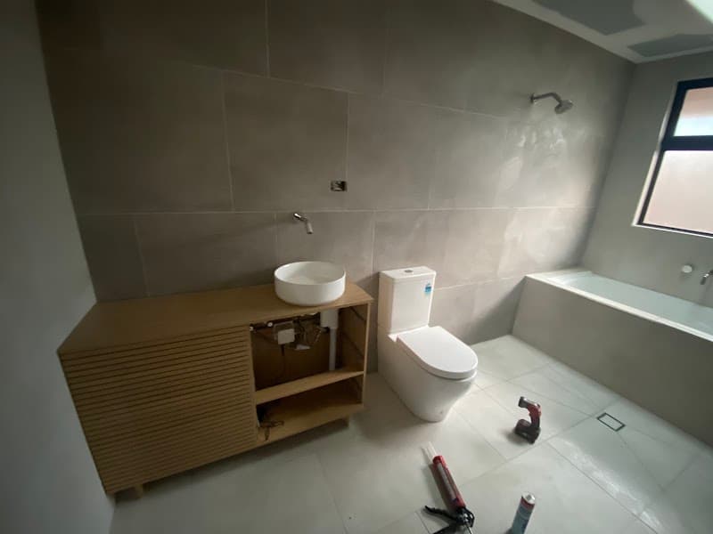 Apex Trades plumber work in Coburg