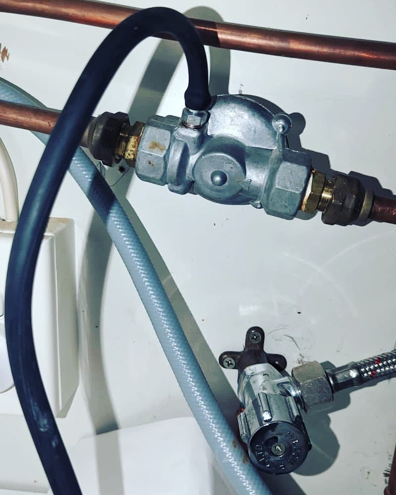 Apex Trades plumber work in Coburg