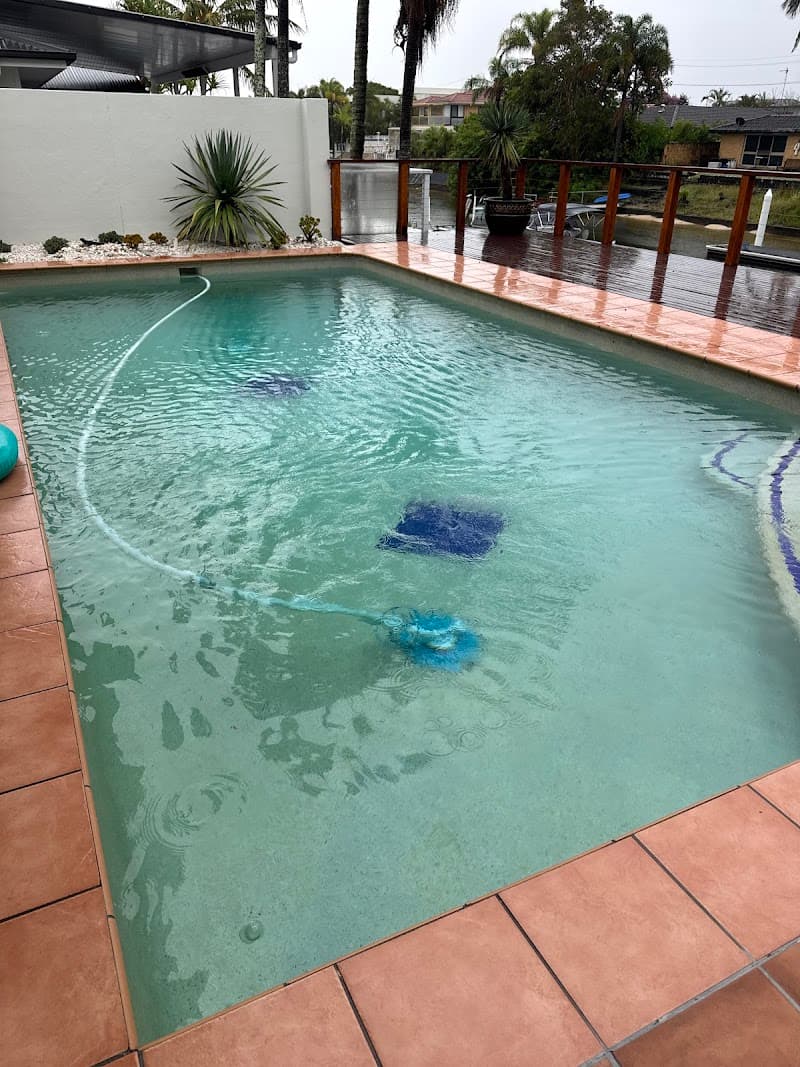 Aqua Luxe Pool Care pool maintenance work in Mermaid Waters