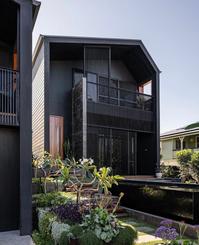 A.R. Painting Solutions Pty Ltd painter work in Brisbane City