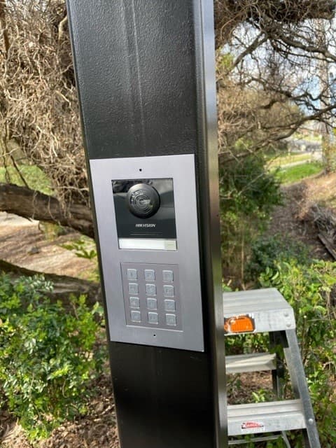 Armour Lock & Alarm security & cctv work in Canadian