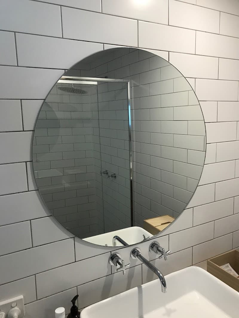 ARN Glass & Aluminium glass & glazier work in Walkervale