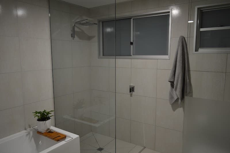 ARN Glass & Aluminium glass & glazier work in Walkervale