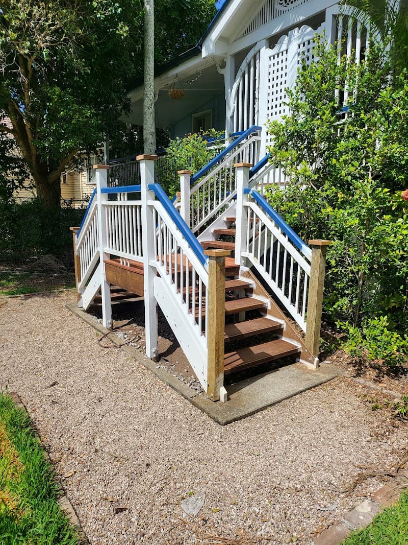 ARNOTT'S IMPROVEMENTS - Carpenter Logan - Hanyman Services Logan carpentry work in Kingston