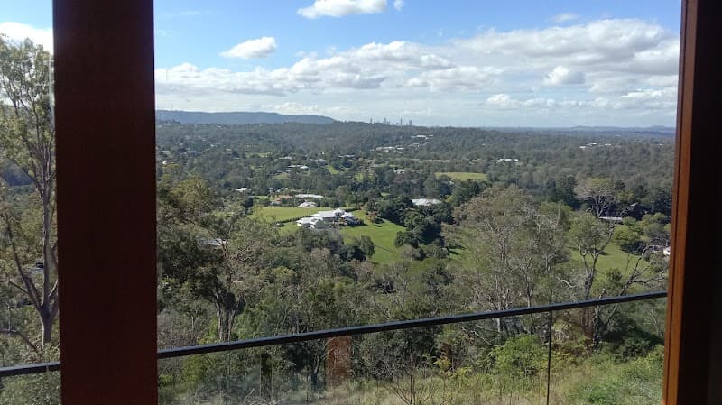 Attom Window Cleaning window cleaning work in Taringa