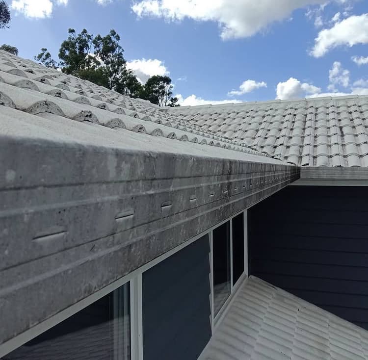 Attom Window Cleaning window cleaning work in Taringa