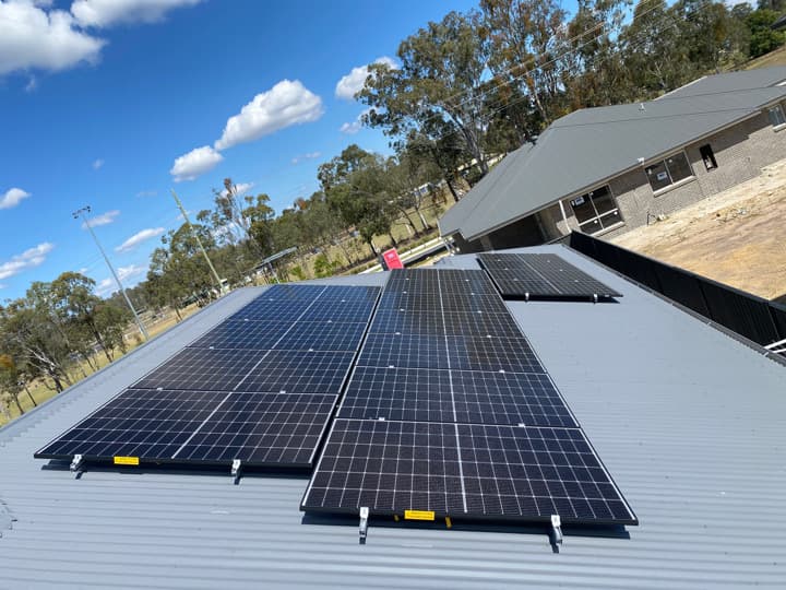 AU Solarfeed solar panel installation work in Toowoomba City