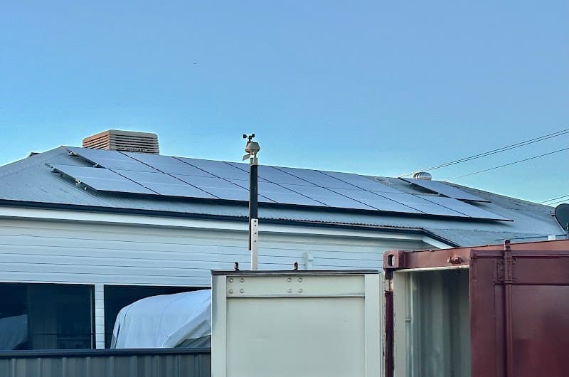 AU Solarfeed solar panel installation work in Toowoomba City