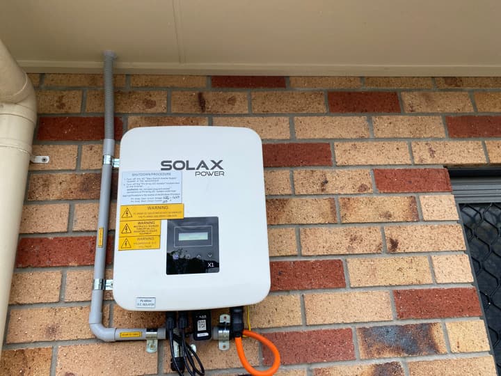 AU Solarfeed solar panel installation work in Toowoomba City