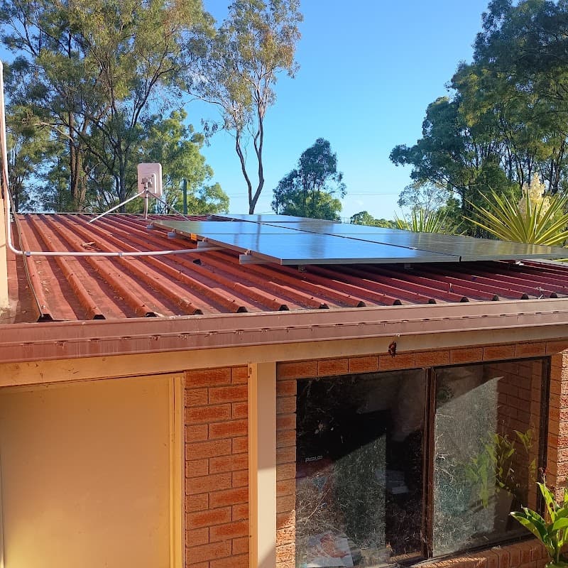 AU Solarfeed solar panel installation work in Toowoomba City