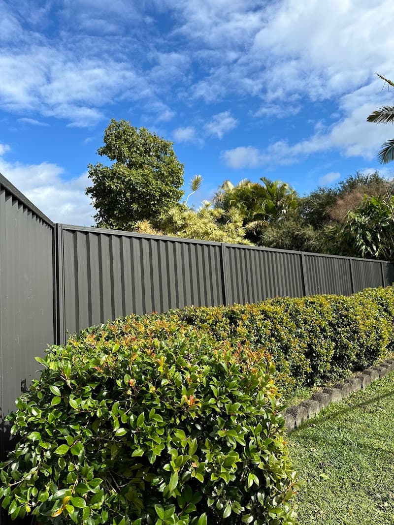 Aussie Fencing Gold Coast fencing work in Pacific Pines