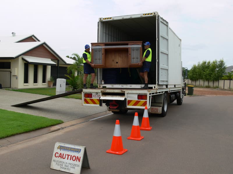 Aussiemove International Movers removalist work in Parafield Gardens