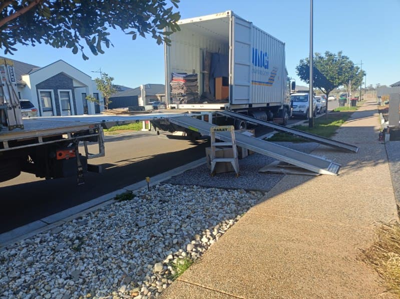 Aussiemove International Movers removalist work in Parafield Gardens