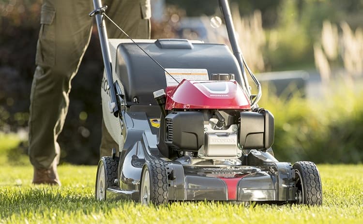 Aussie's Garden Services lawn care work in Gilmore