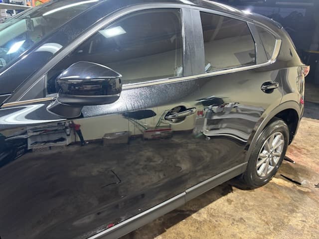 Auto4u window tinting work in Dundas