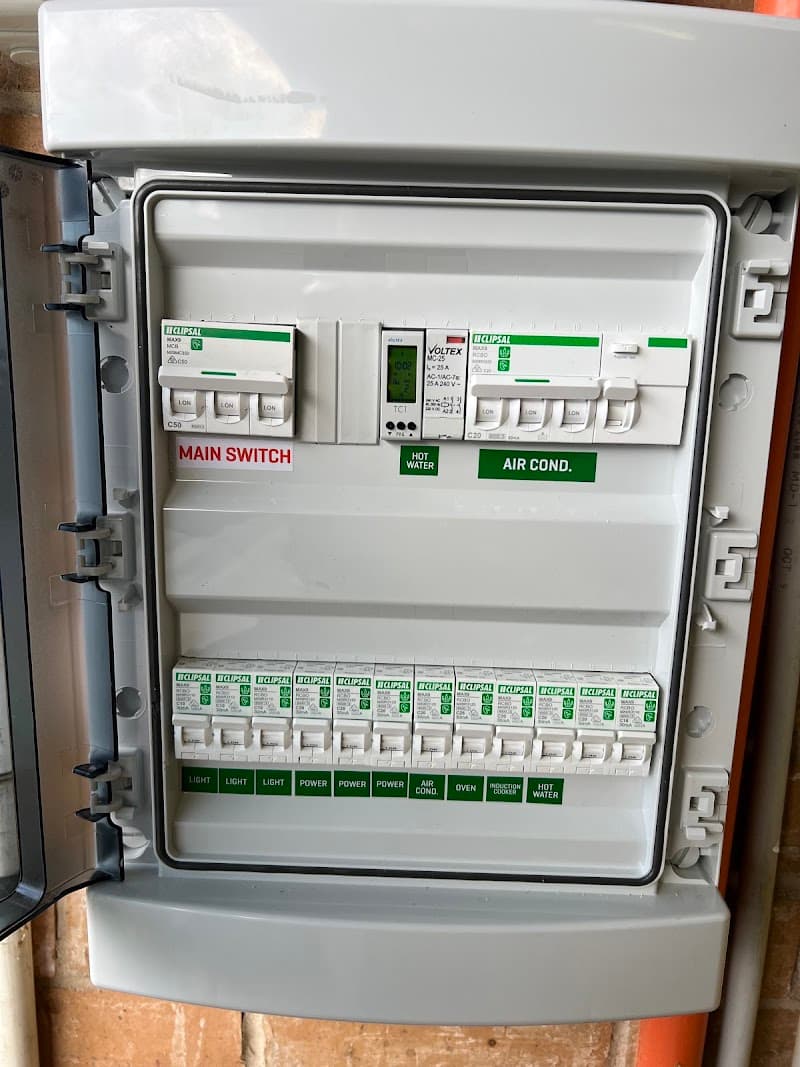 Auz Phaze Electrical electrician work in Windale