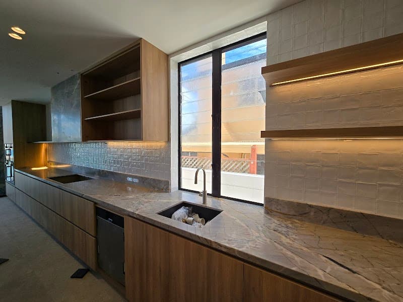 Avid Tiling tiling work in Loganlea