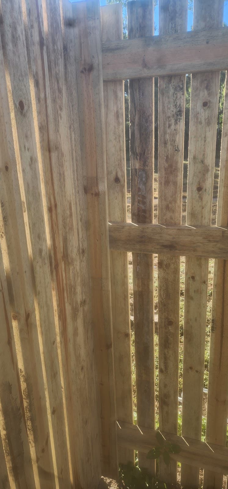 Award Fencing fencing work in Garbutt