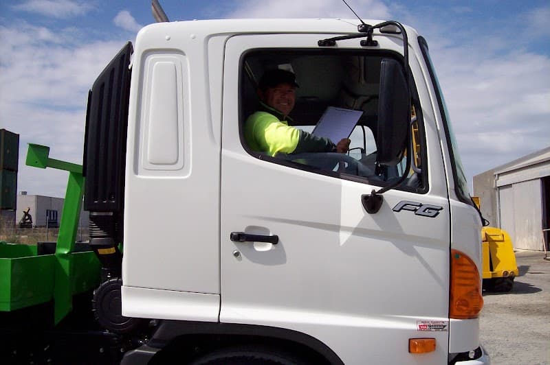 Backyard Bins - Perth Skip Bin Hire rubbish removal work in Beeliar