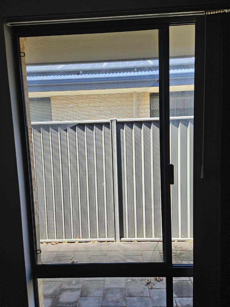 Baldivis Glass glass & glazier work in Port Kennedy