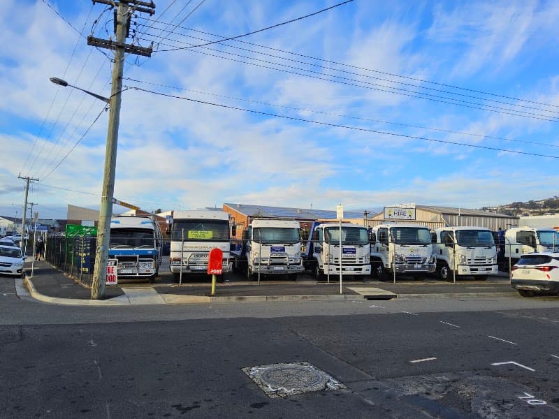 Banana Bin Hire rubbish removal work in Moonah