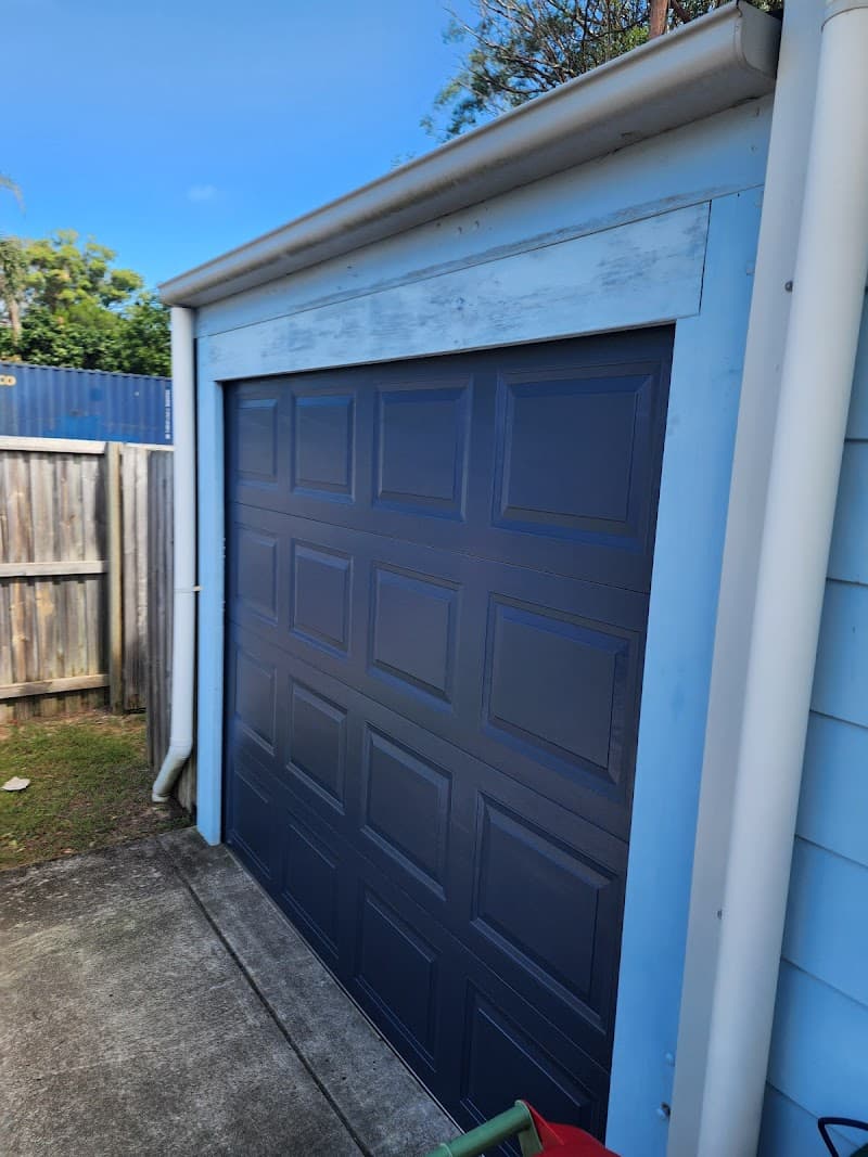 B&D Garage Doors Gold Coast garage doors work in Coombabah