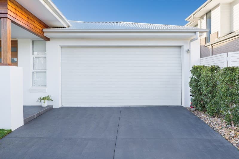 B&D Garage Doors - Melbourne East & South East garage doors work in Hallam