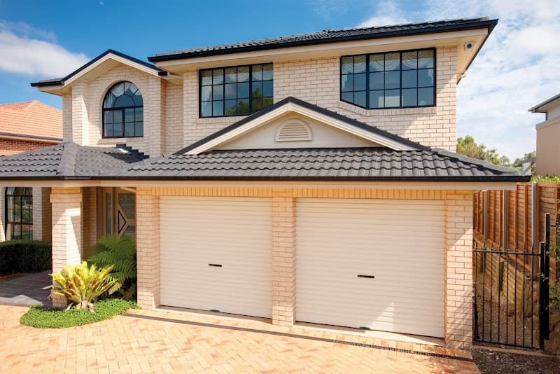 B&D Garage Doors - Melbourne East & South East garage doors work in Hallam