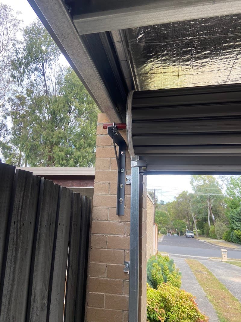 B&D Garage Doors - Melbourne East & South East garage doors work in Hallam