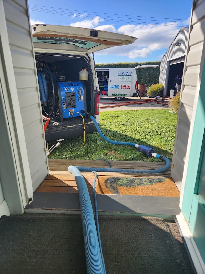Barker's Carpet Cleaning & end of lease pest control carpet cleaning work in Shorewell Park