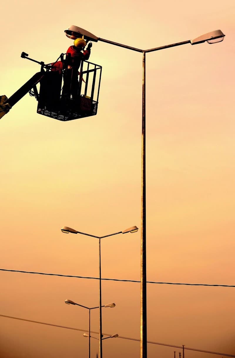 Barry Allen Electrical Services electrician work in Davenport