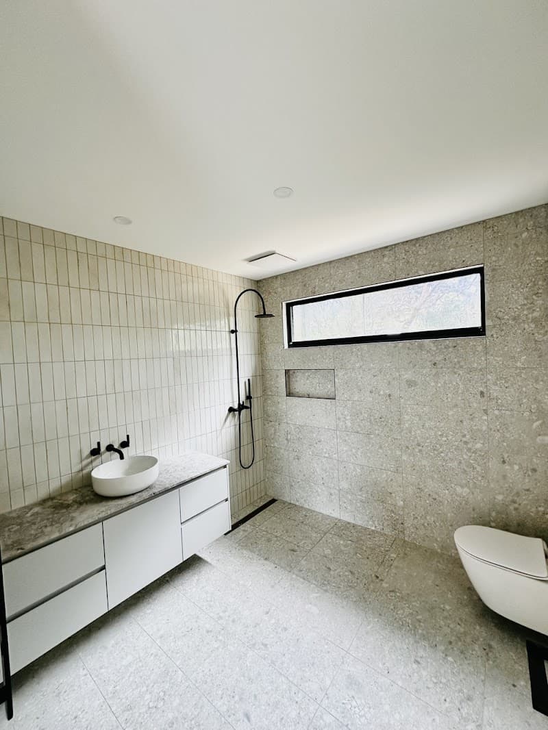 Bay Plumbing & Drainage plumber work in Geelong