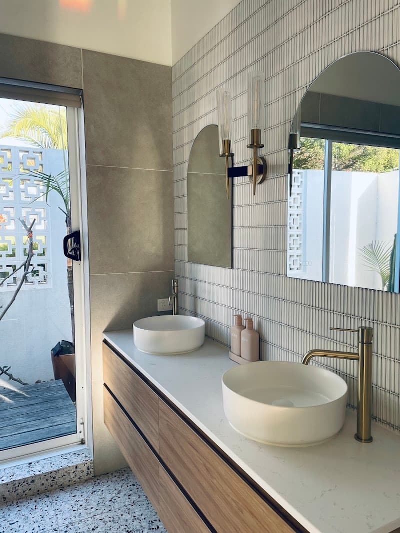 Bayside Total Cleans cleaning work in Frankston South