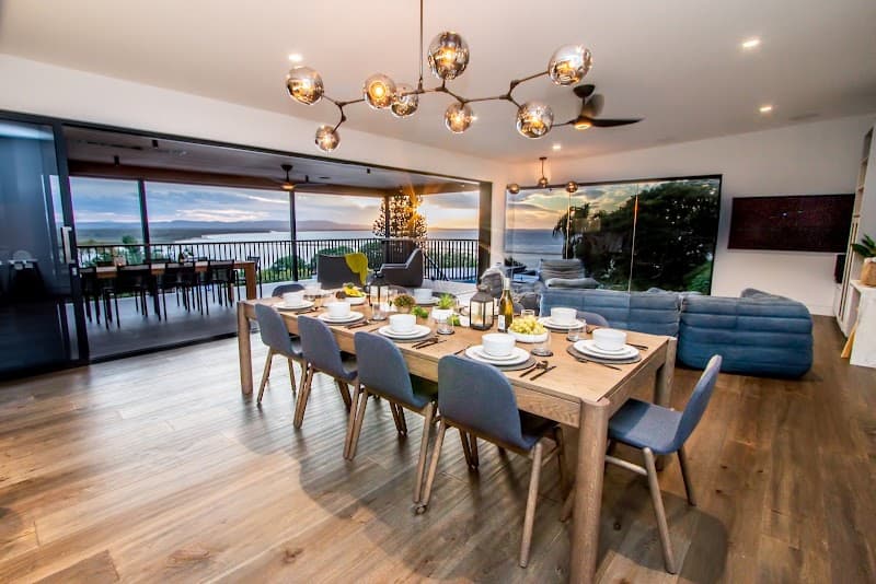 Bayview Glass glass & glazier work in Urangan