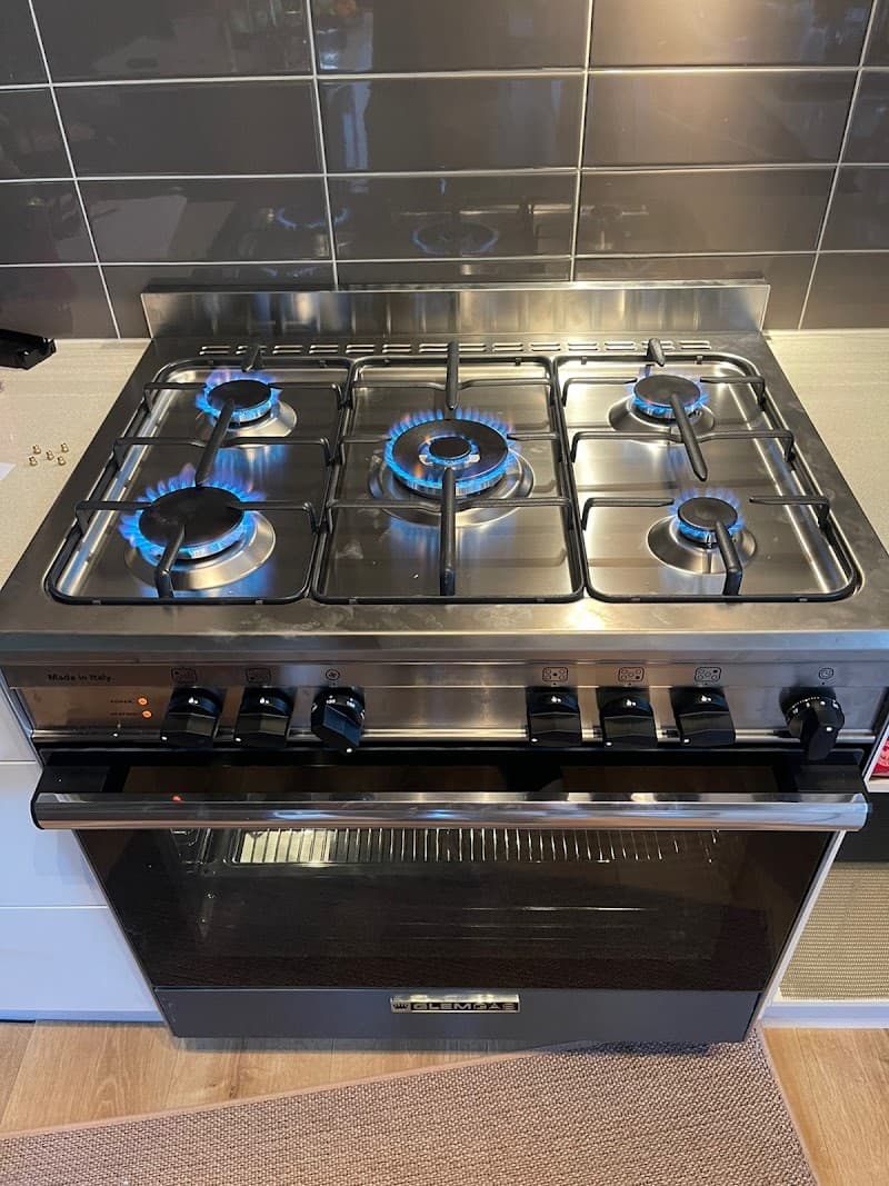 Beachside Plumbing and Gas plumber work in Forresters Beach