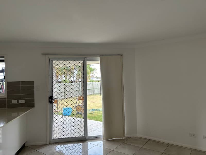 Ben's Cleaning | Bond Cleaning | Builder Cleaning I Spring Cleaning | Window Cleaning | Office Cleaning I Townsville carpet cleaning work in Gulliver