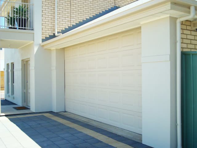 Best Doors Rockhampton garage doors work in Parkhurst