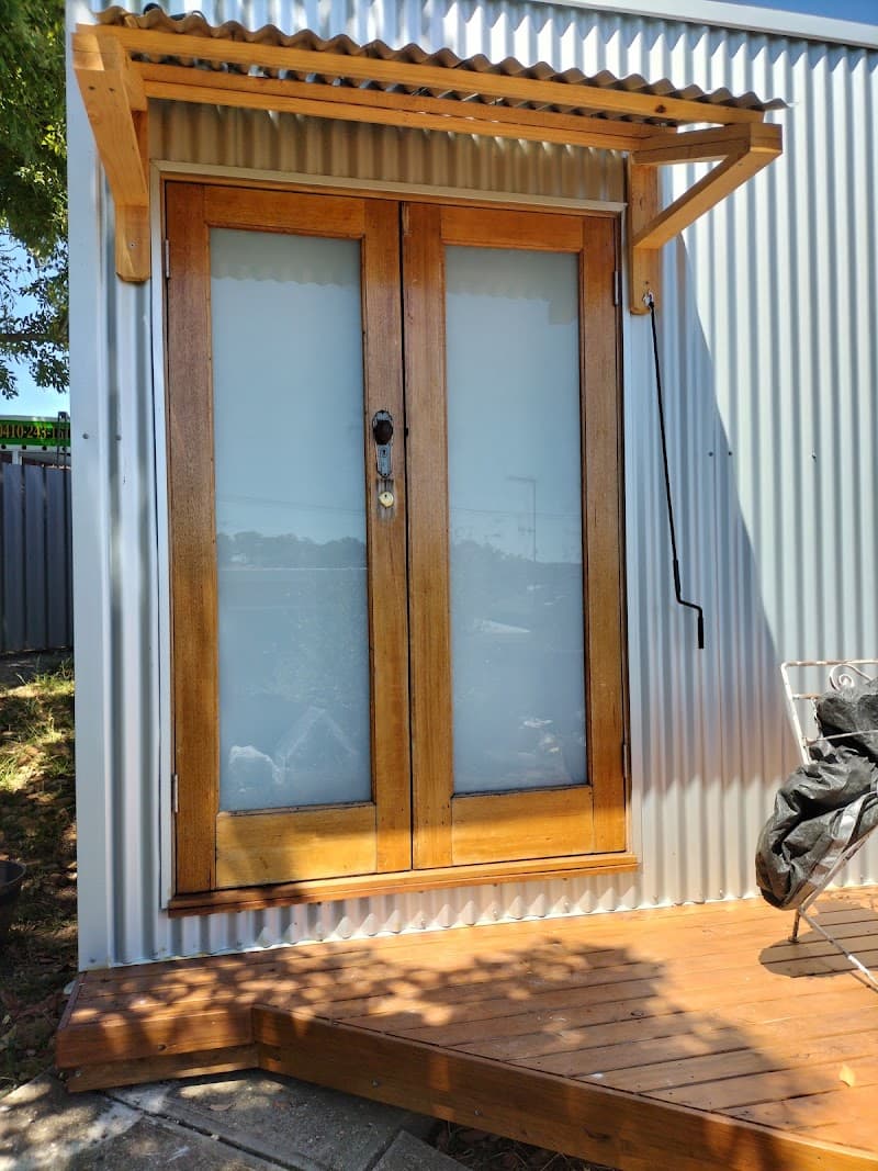 Best Glass Bendigo glass & glazier work in Flora Hill