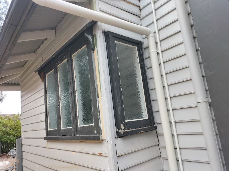 Best Glass Bendigo glass & glazier work in Flora Hill