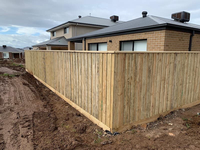 Best Price Fencing fencing work in Calamvale