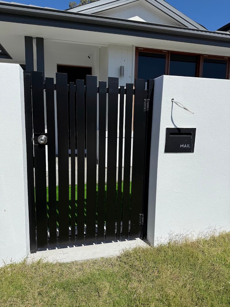 Best Price Fencing fencing work in Calamvale