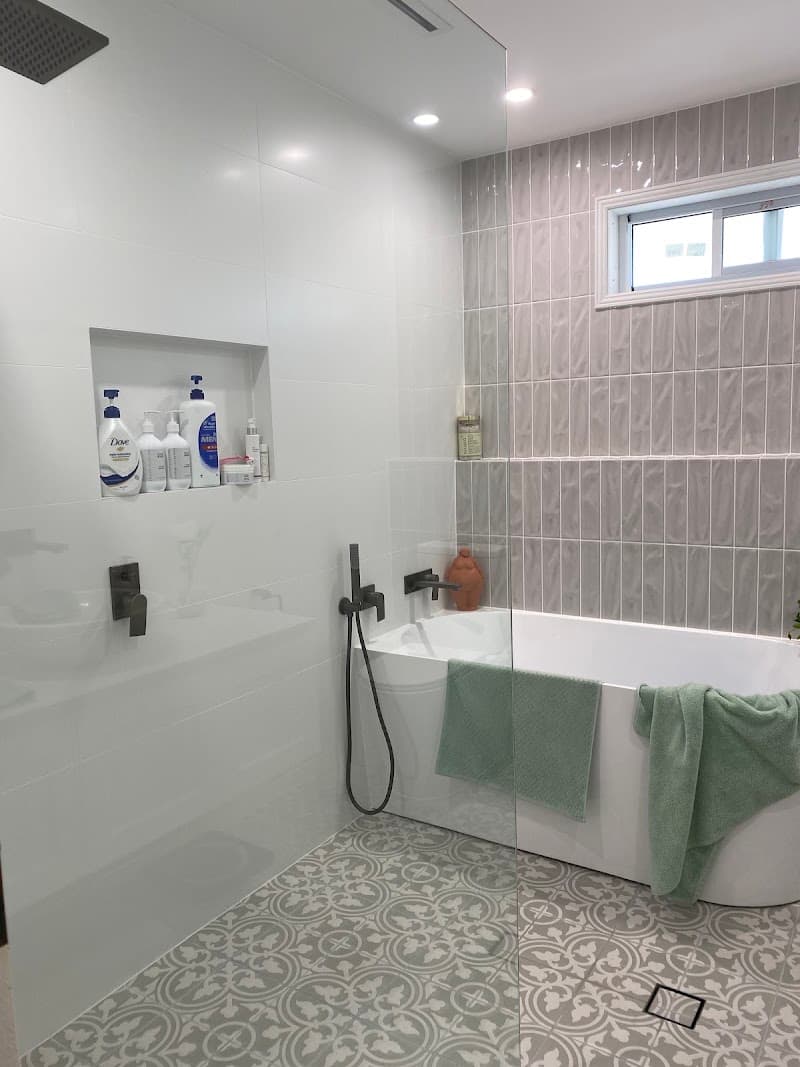 Big kevs tiling tiling work in Lethbridge Park