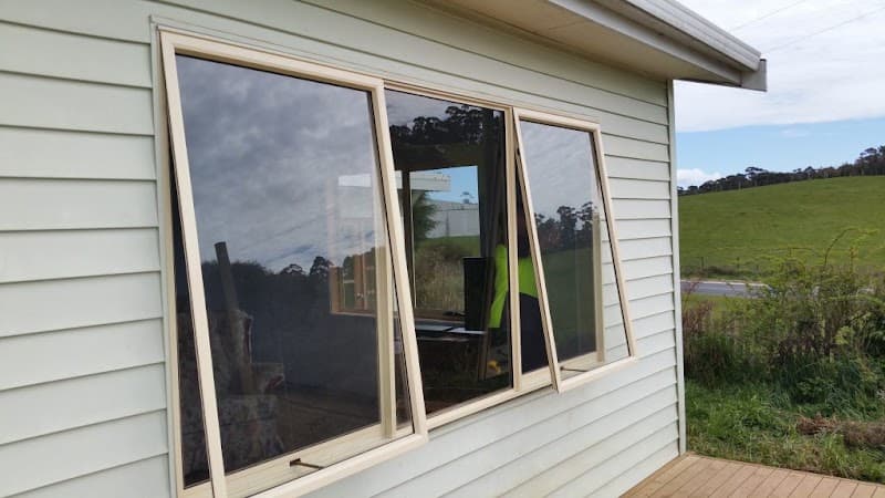 Blues Glass - Shower Screens glass & glazier work in Devonport