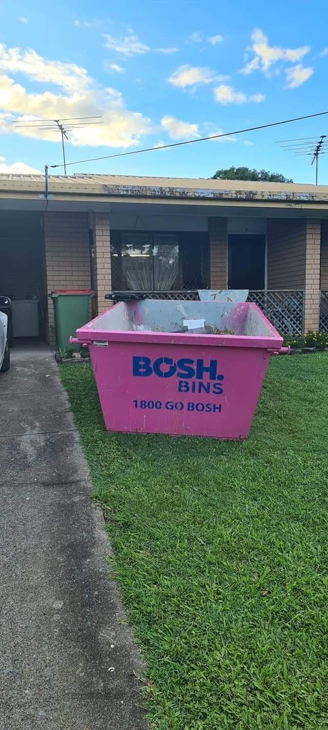 BOSH BINS - Skip Bin Hire Gold Coast rubbish removal work in Burleigh Heads