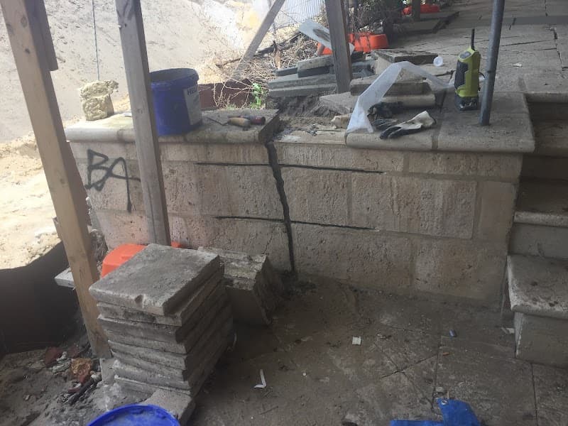 Bowsan Property Repairs builders work in Thornlie