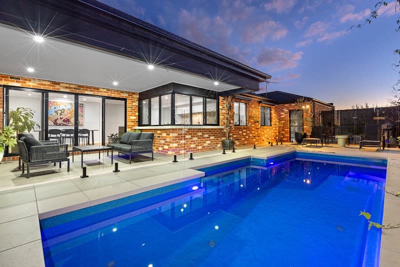 BRIDGESWADE pool builder work in Ballarat Central